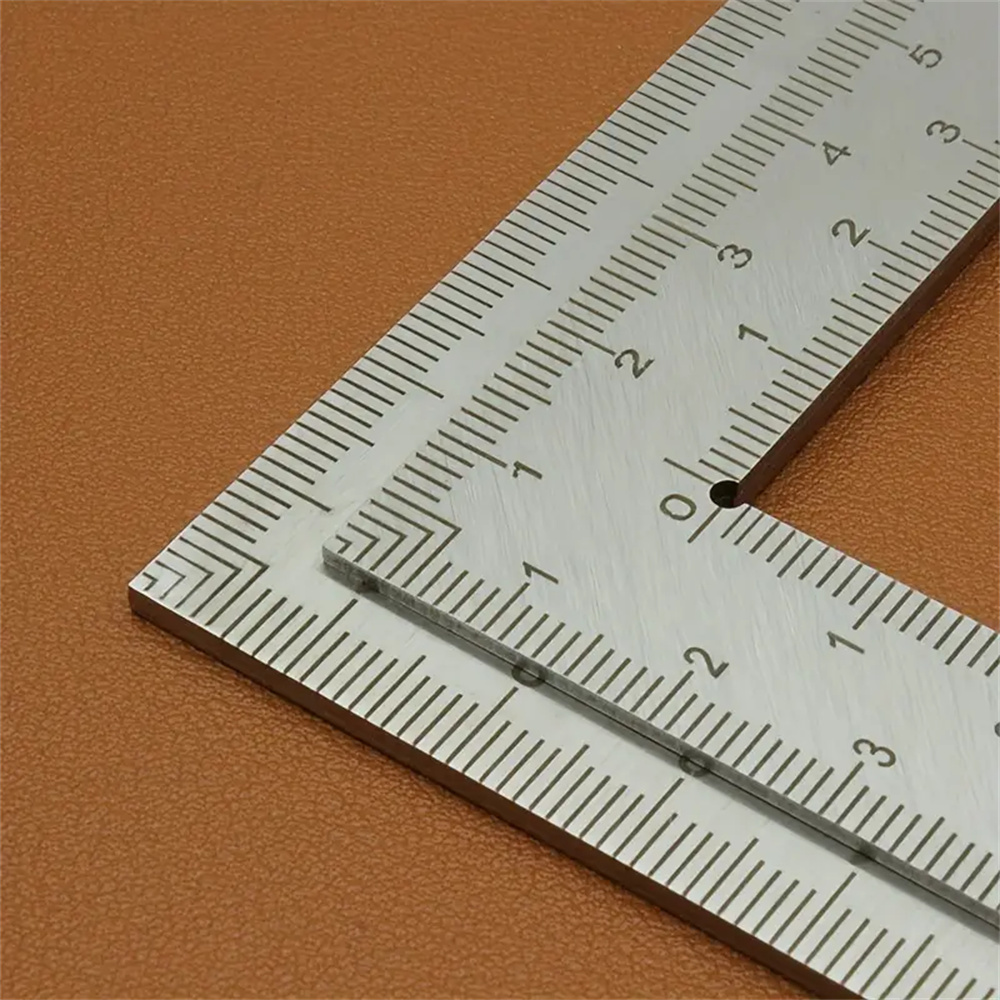 Mini Stainless Steel L-Shaped  - огляд і ціна Leatherwork Ruler