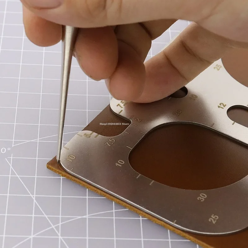 R Positioning Ruler Stainless  - огляд і ціна Leatherwork Ruler