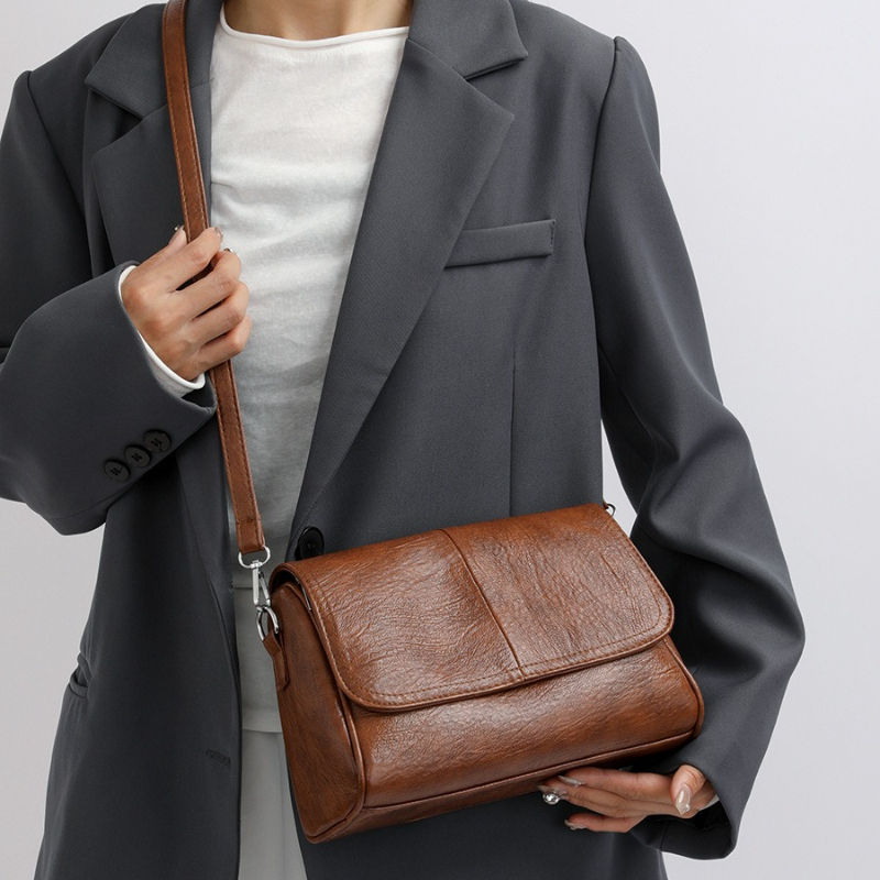 Soft Faux Leather Flap Crossbo - огляд і ціна Leatherwork Fasteners